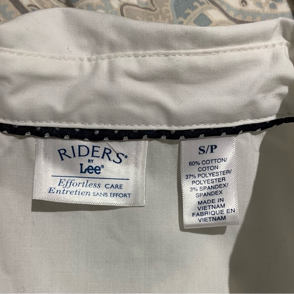 Cute fitted white zip up shirt with 3/4 sleeves by Lee - Picture 2 of 4